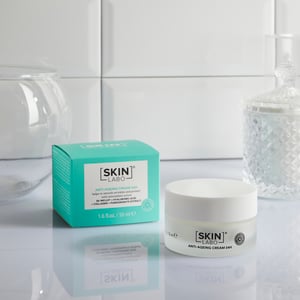 SKINALBO-CREMA-ANTI-AGE-24H-AL-COLLAGENE-AMBIENTATA