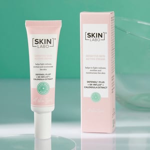 SKINLABO-CREMA-ATTIVA-PELLI-SENSIBILI-AMBIENTATA-1