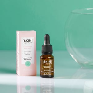 SKINLABO-SHOT-NIACINAMIDE-AMBIENTATA